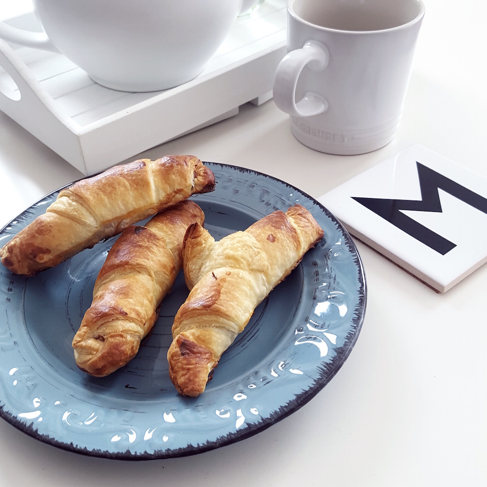 01_mini_cornetti_con_barrette_kinder_dressing_and_toppings
