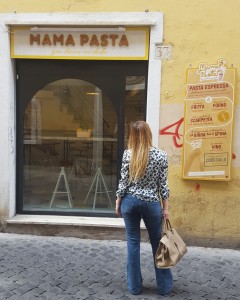 mama_pasta_dressing_and_toppings_15