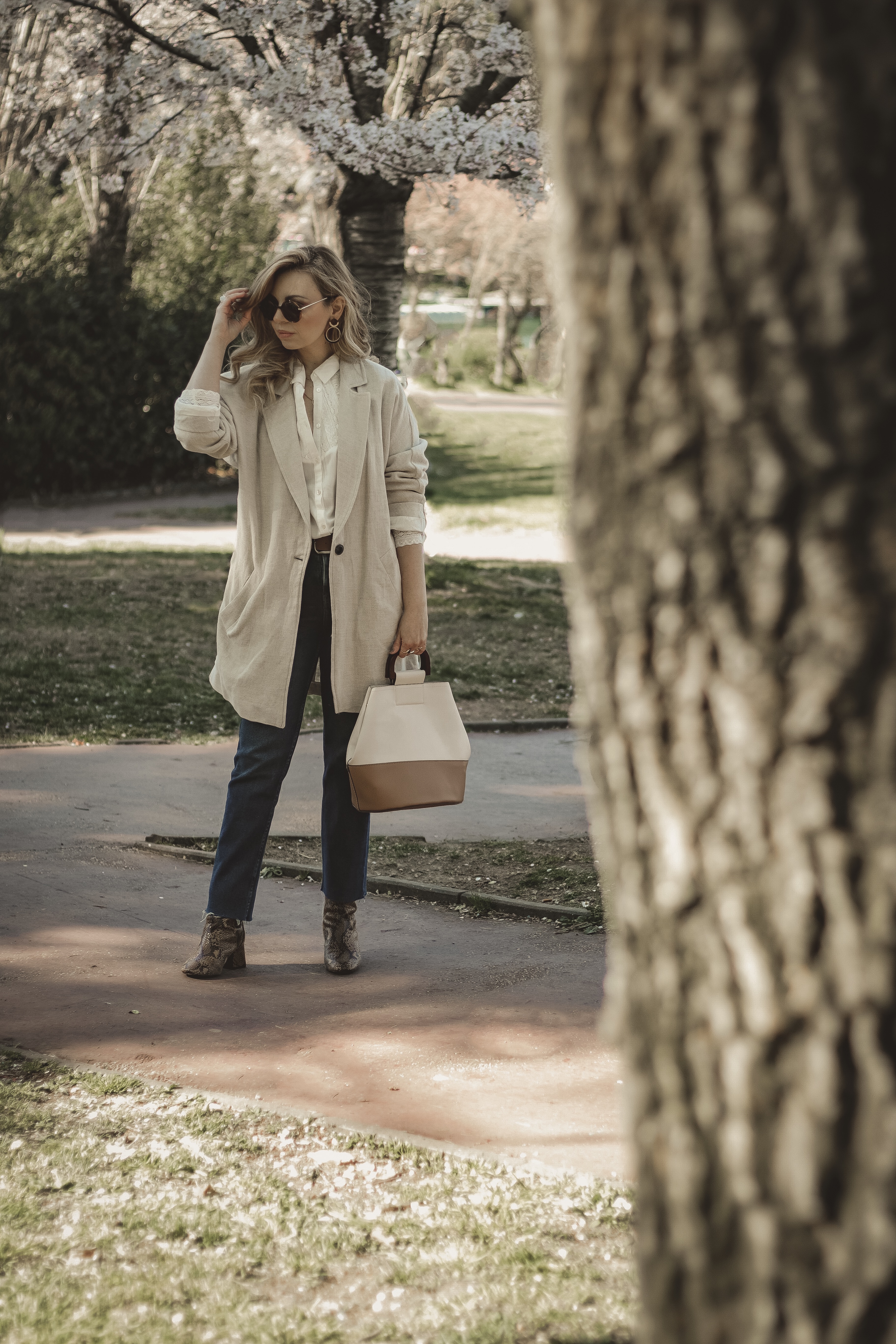 Come abbinare gli stivaletti pitonati in un look primaverile Dressing and Toppings