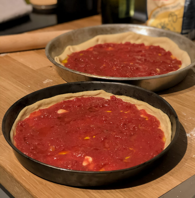 Pizza senza lievito con bicarbonato, veloce da preparare Dressing and