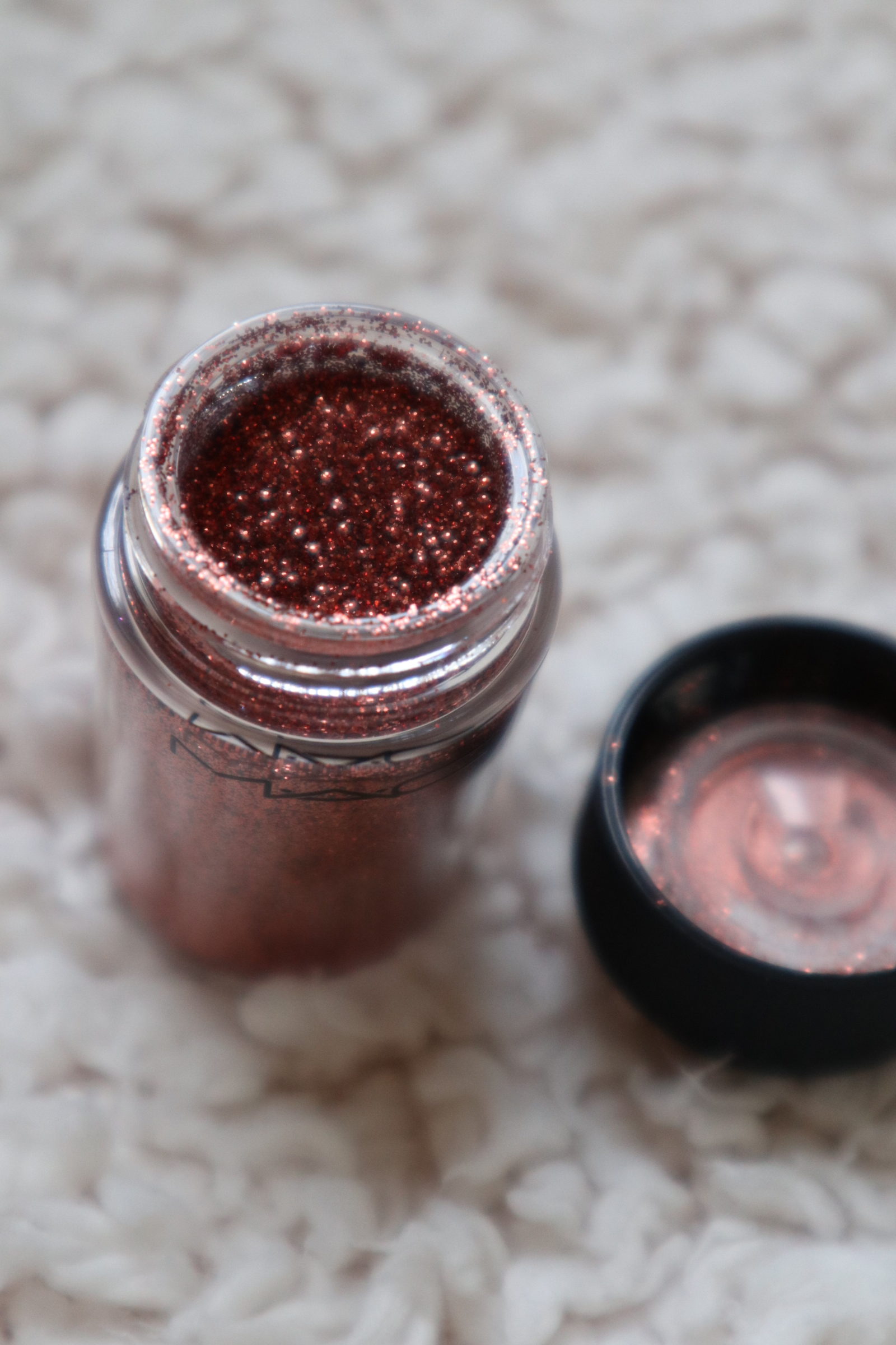 glitter sugli occhi make up brillante